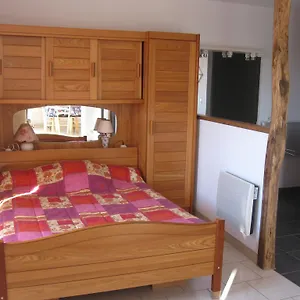 https://les-genets-valderois.midi-pyreneeshotels.com